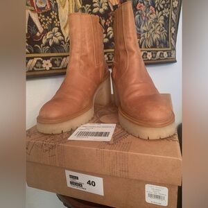Free People, James Chelsea platform booty, size 9/40